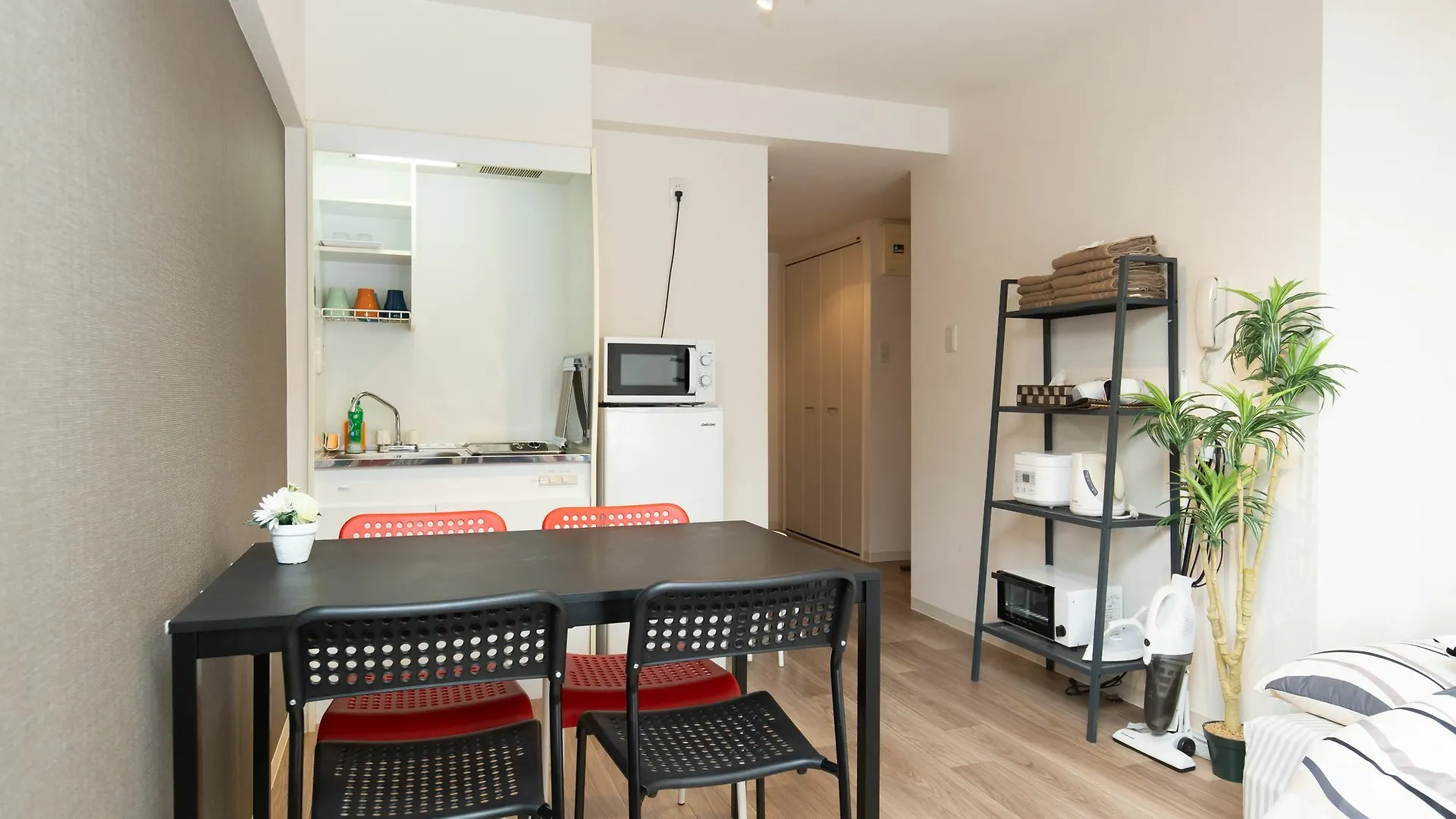 Urban Stay Shin-Osaka North 205